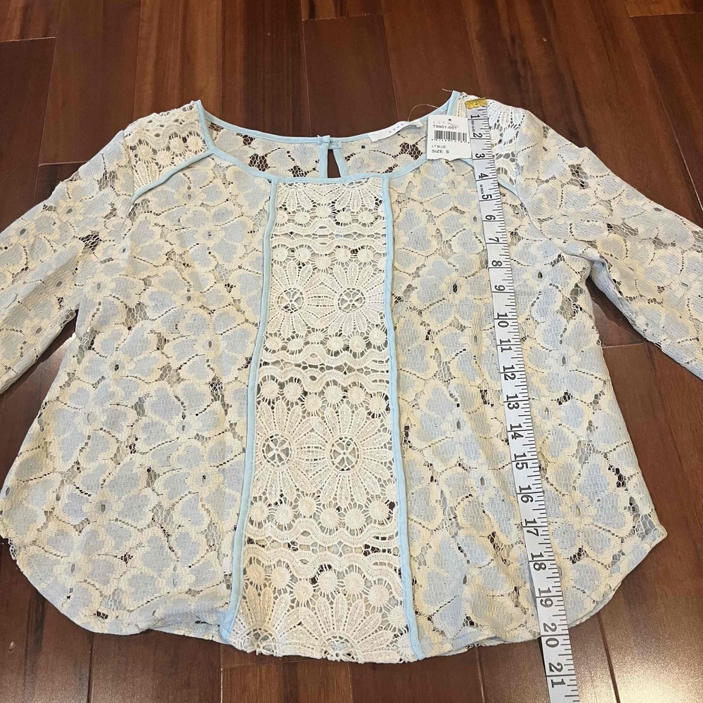 New Lush Nordstrom Light Blue Cream Embroidered Cropped Top Blouse Boho Sz S - Picture 7 of 10